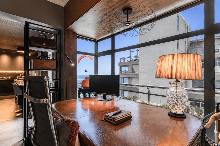 2 Bedroom Property for Sale in Sea Point Western Cape
